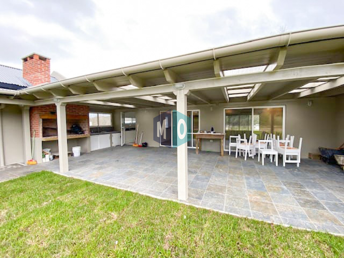 Casa ID.460 - Hermosa casa Barrio privado - Punta Ballena - Venta
