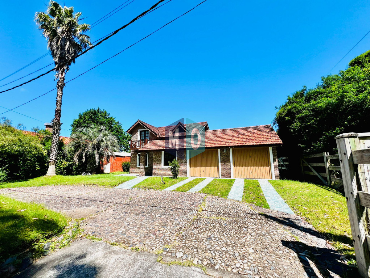 Casa ID.886 - Hermosa casa en alquiler anual 3 dormitorios