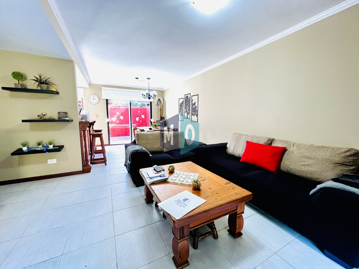 Casa ID.117 - Casa Duplex 3 Dormitorios, Zona Cantegril con piscina.