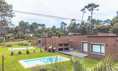 Casa a estrenar 3 dormitorios con piscina.