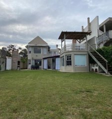 Casa En Venta De 4 Dormitorios C/ Cochera En La Barra