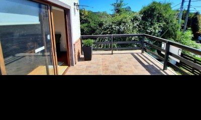 Casa En Venta De 2 Dormitorios C/ Cochera En Maldonado
