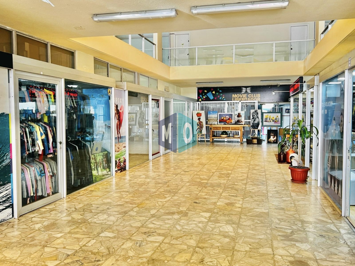 Local Comercial ID.607 - Hermoso local en Torre Libertador