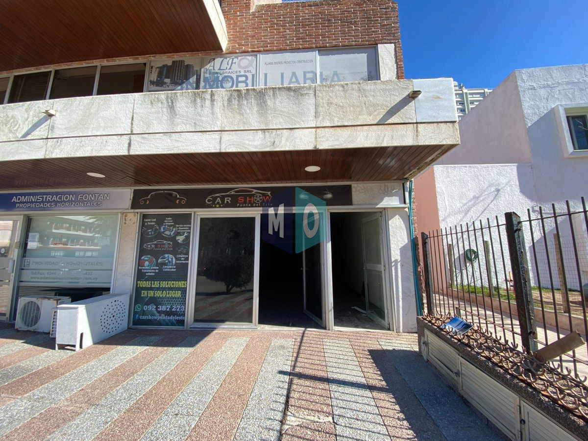 Local Comercial ID.12 - Amplio Local Comercial 200m2 En Alquiler Ubicado En Península