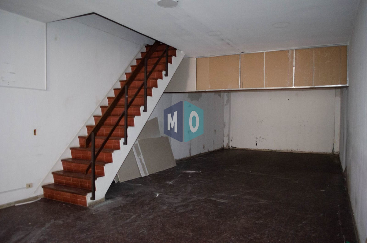 Local Comercial ID.12 - Amplio Local Comercial 200m2 En Alquiler Ubicado En Península