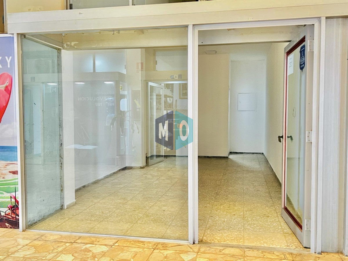 Local Comercial ID.607 - Hermoso local en Torre Libertador