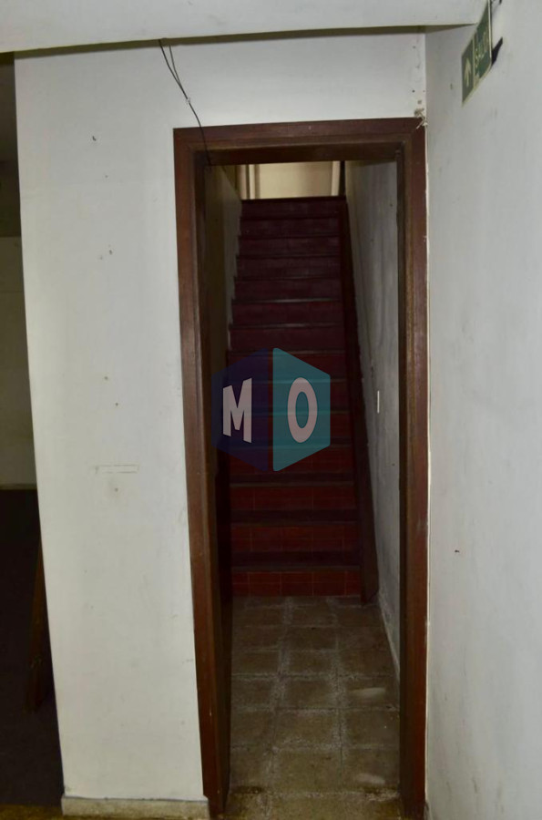 Local Comercial ID.12 - Amplio Local Comercial 200m2 En Alquiler Ubicado En Península