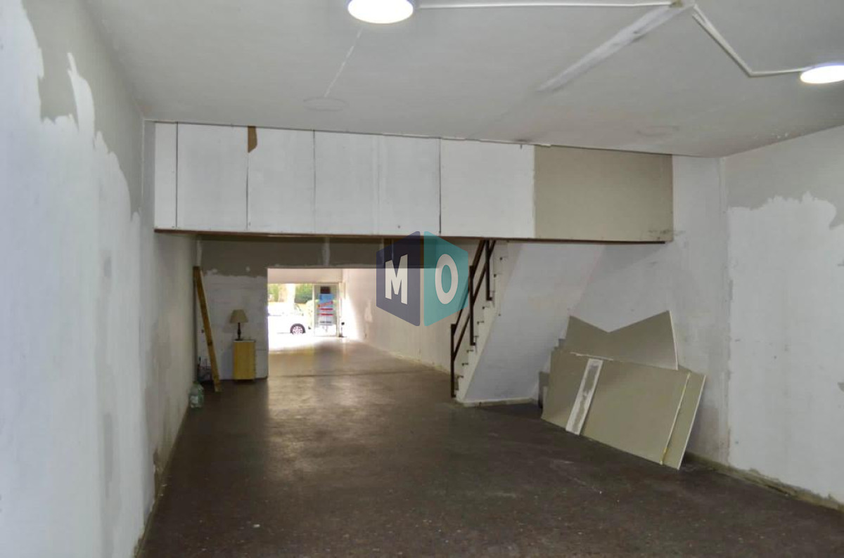 Local Comercial ID.12 - Amplio Local Comercial 200m2 En Alquiler Ubicado En Península