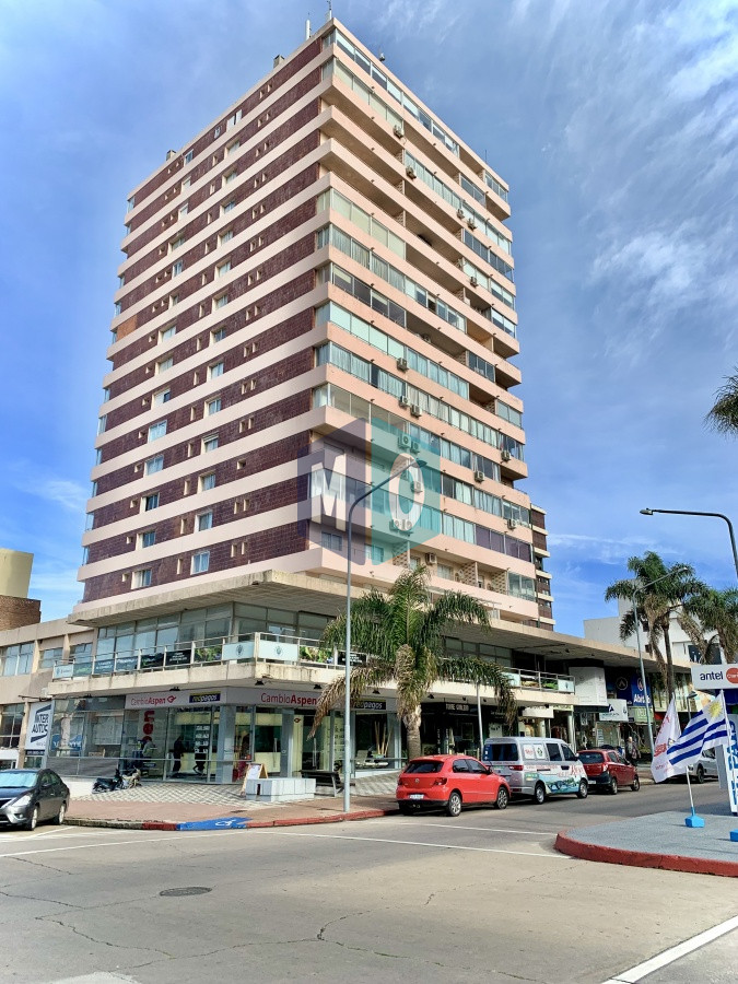 Local Comercial ID.296 - Local en Venta. Punta del este