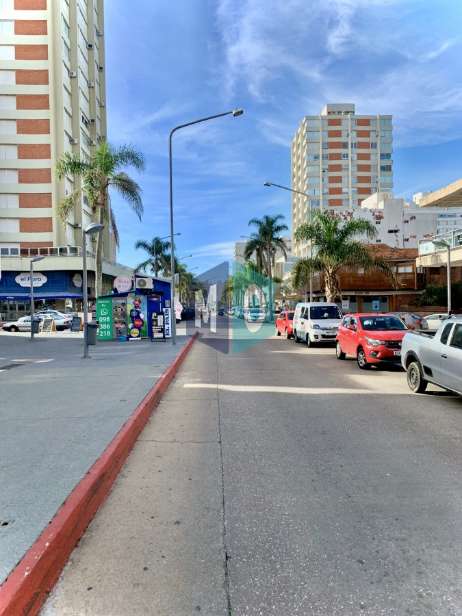 Local Comercial ID.296 - Local en Venta. Punta del este