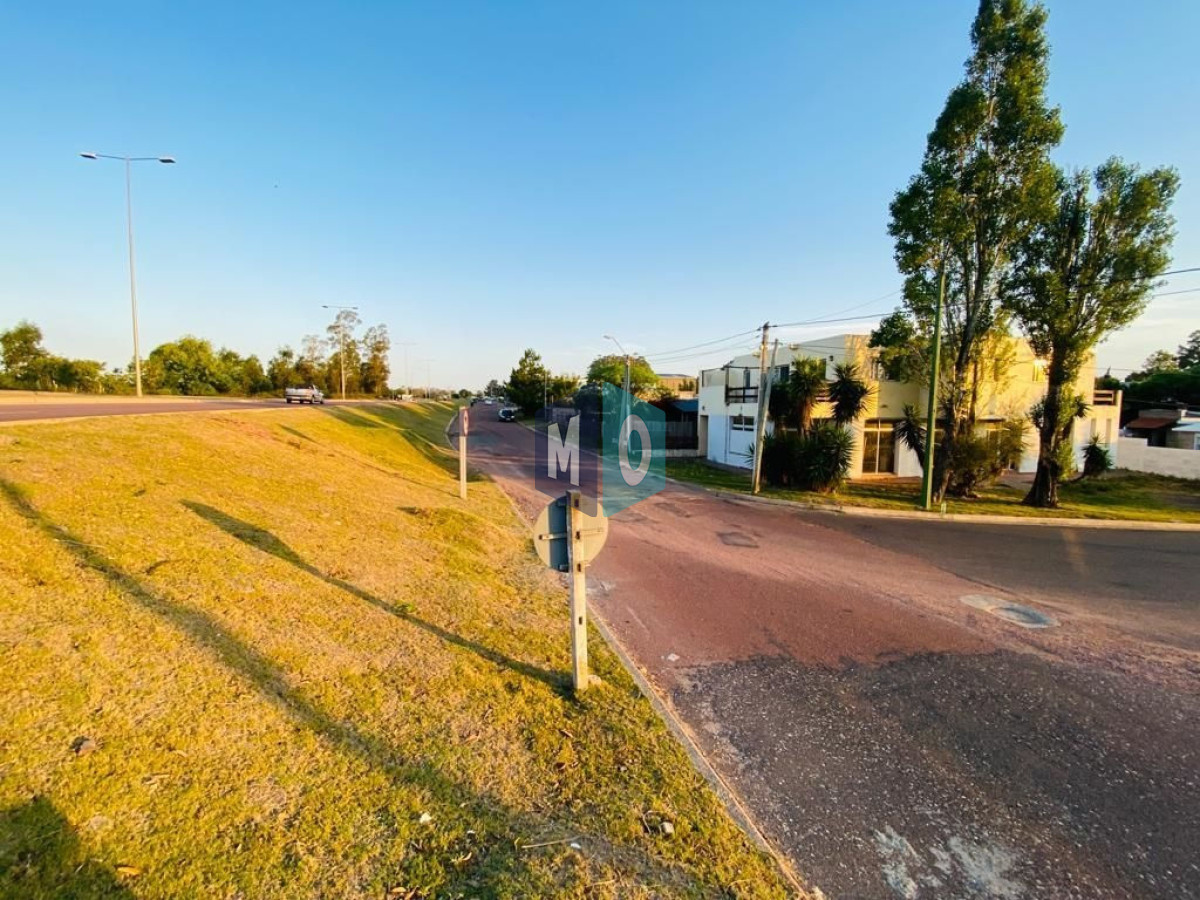 Local Comercial ID.84 - Local Comercial En Venta 157m2 Ubicado En Maldonado Sobre Lussich