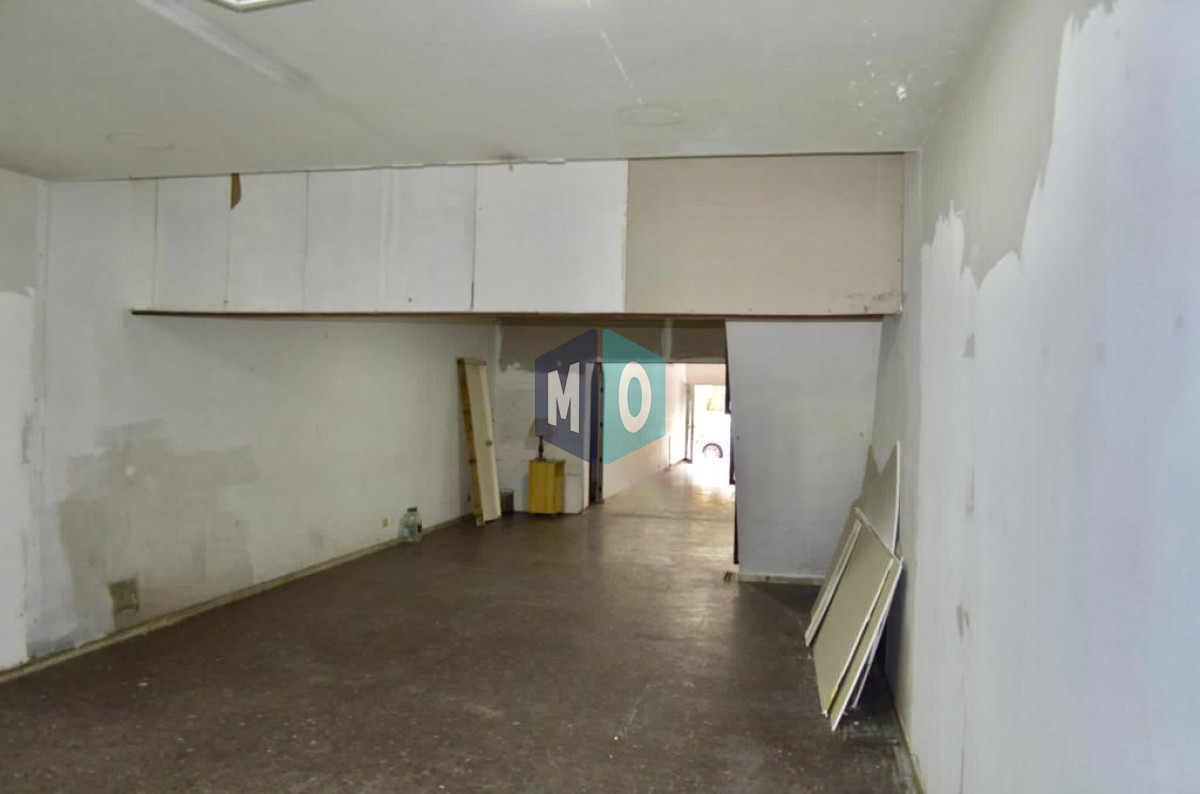 Local Comercial ID.12 - Amplio Local Comercial 200m2 En Alquiler Ubicado En Península