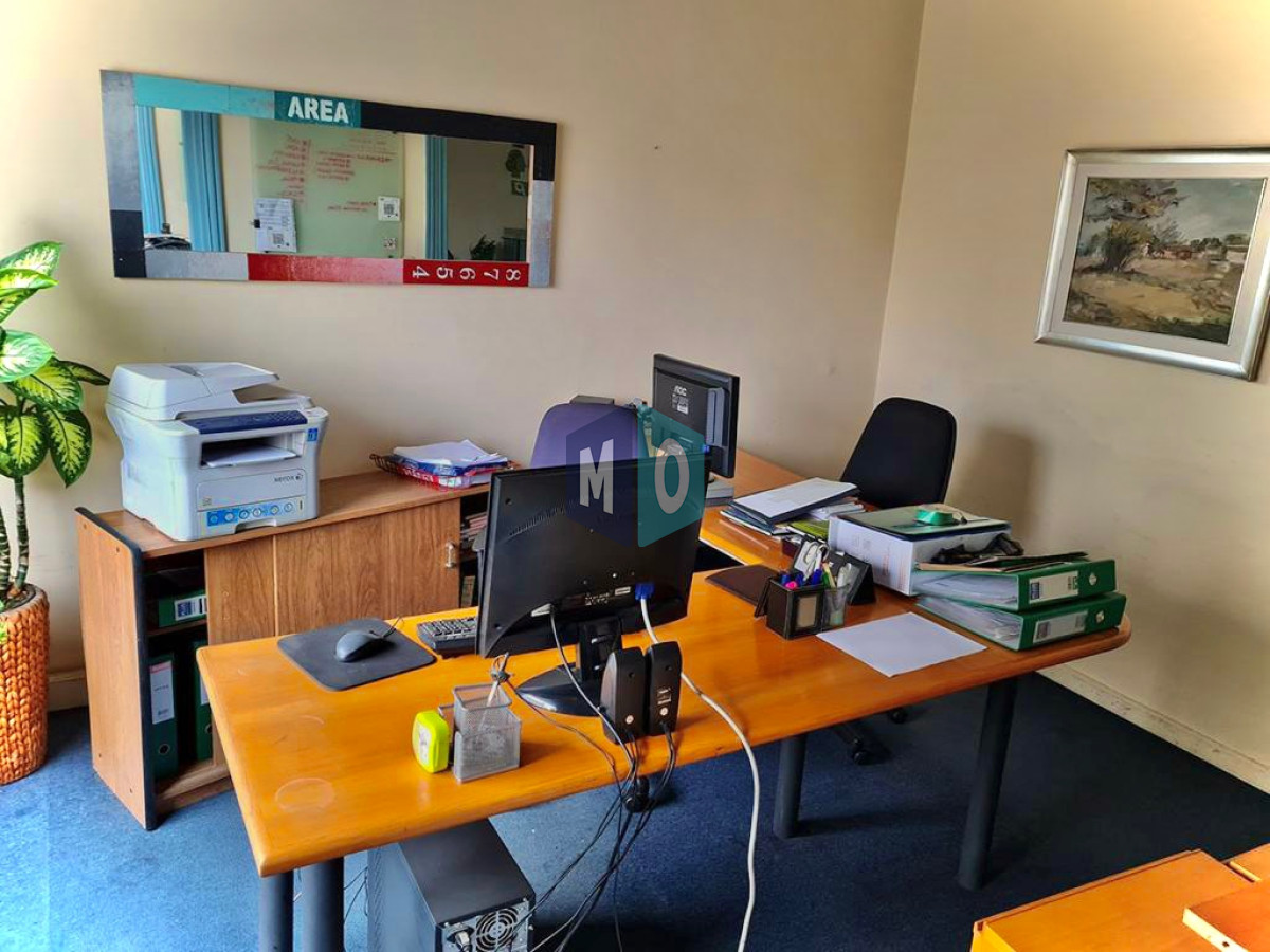 Oficina ID.85 - Oportunidad! Oficina Equipada En Montevideo Centro Venta
