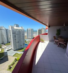 APARTAMENTO DE DOS DORMITORIOS EN PLAYA BRAVA