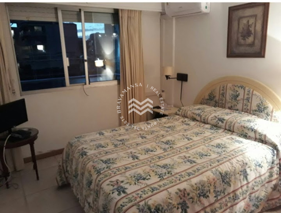 Apartamento ID.520 - Apto a la venta Punta del Este, Edificio Puerto Lobos. 