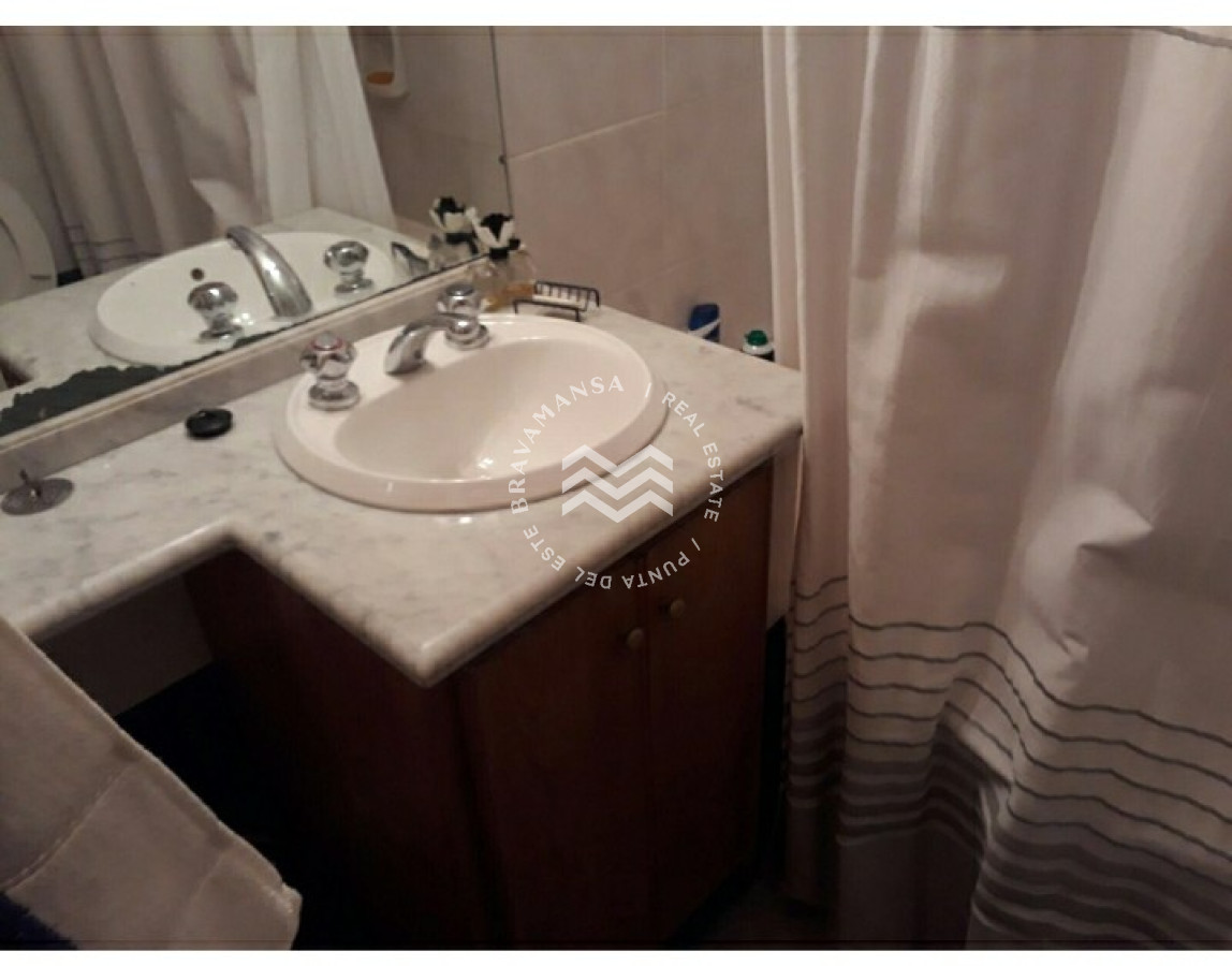 Apartamento ID.520 - Apto a la venta Punta del Este, Edificio Puerto Lobos. 