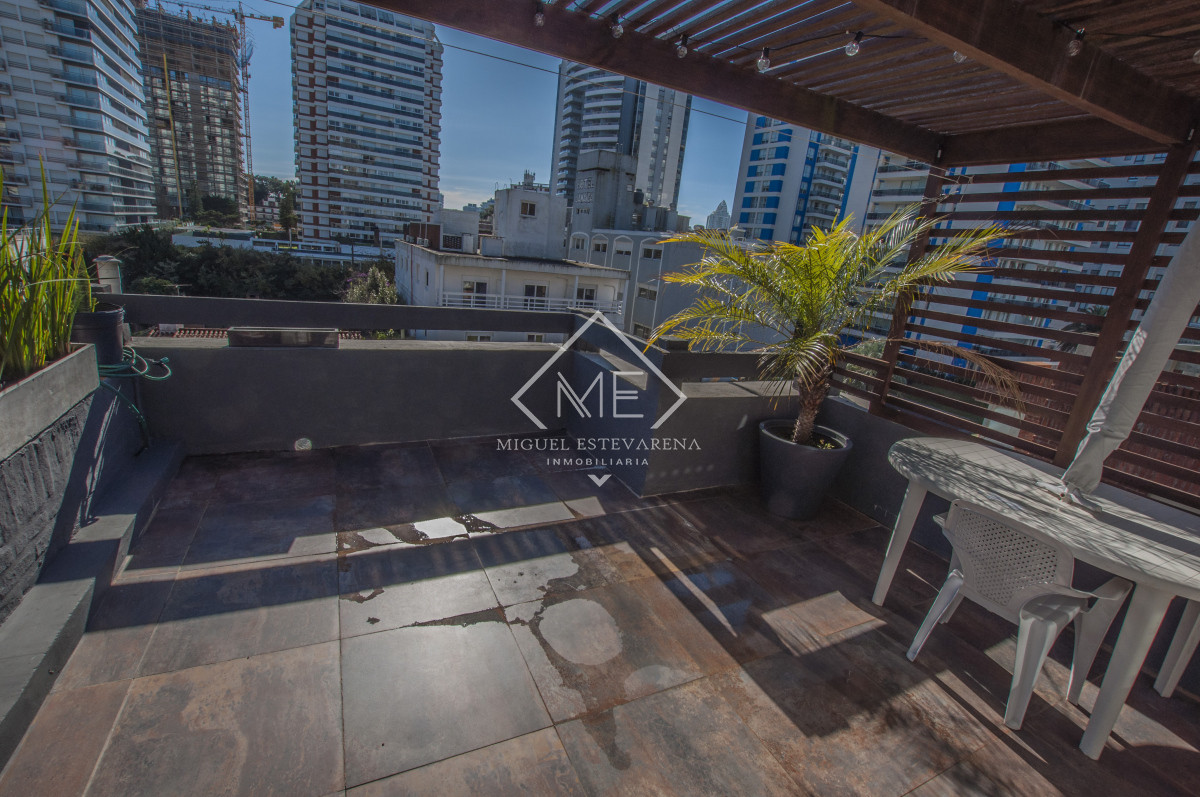 Apartamento ID.814 - Apto 1 Dorm. C/ BBQ Exclusiva - Pte. del Este, Cochera, Bajos G.C.