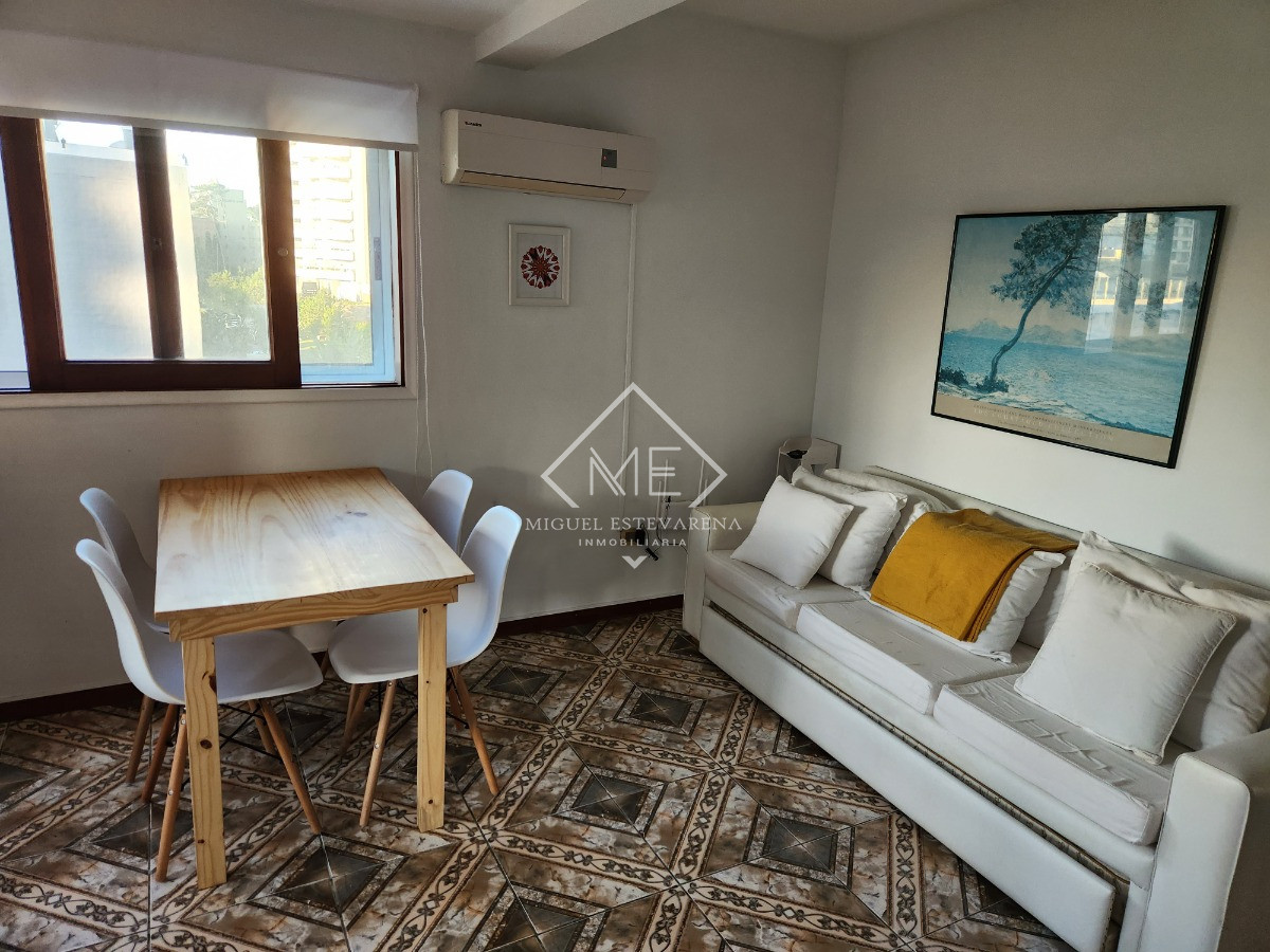 Apartamento ID.835 - Apto 1 Dorm. Playa Brava P.3 - A Metros Rambla, Portería 24hs