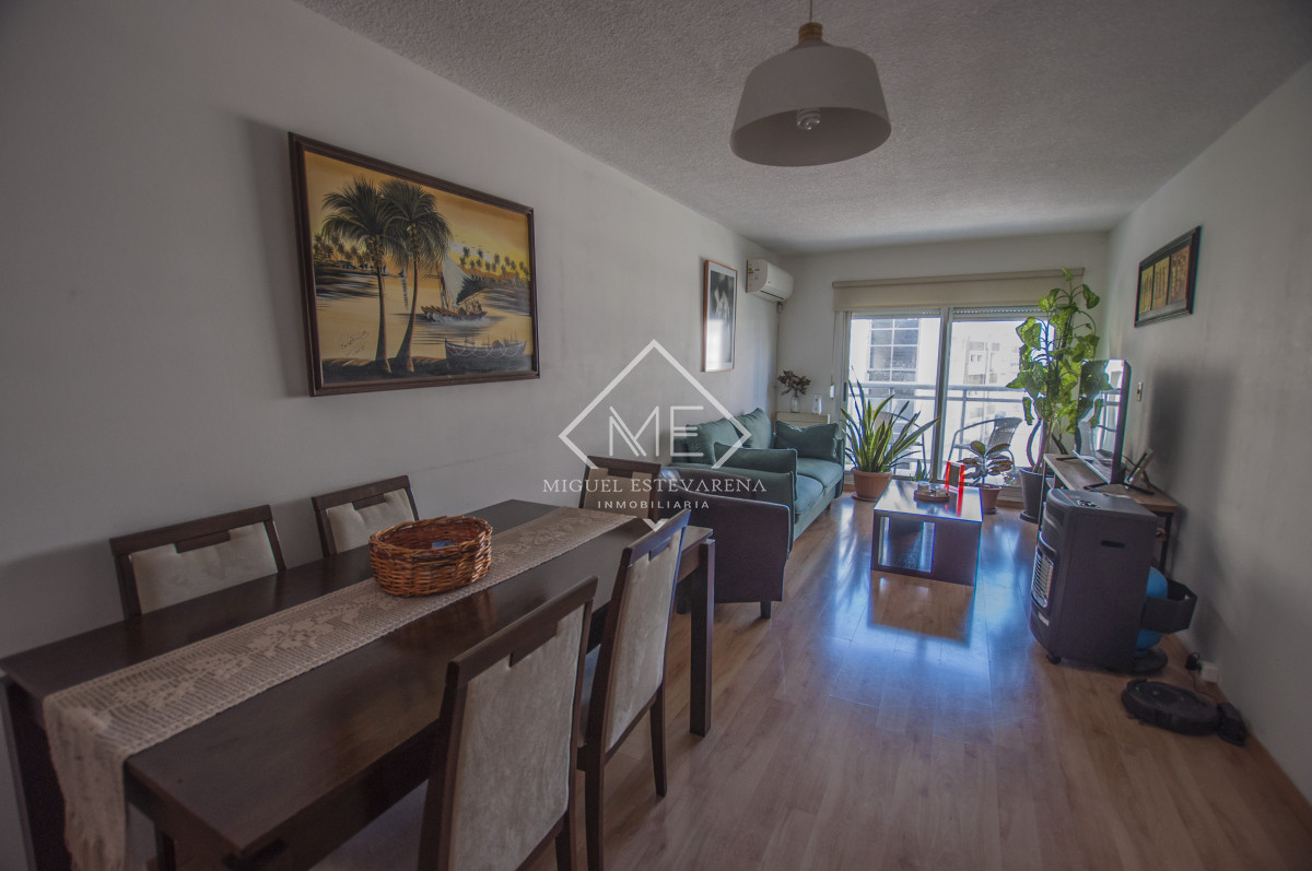 Apartamento ID.764 - Apartamento de dos dormitorios en venta, Tres Cruces