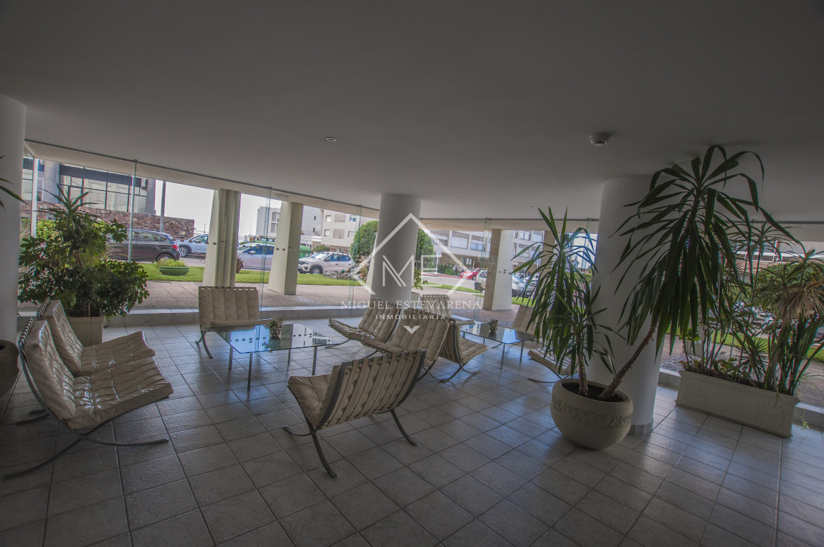 Apartamento ID.782 - Apartamento dos dormitorios a la venta, Punta del Este
