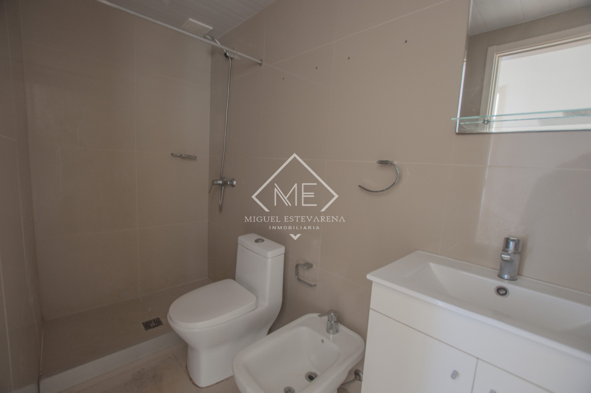 Apartamento ID.821 - Apto 2 Dorm. Tres Cruces - Garaje Opcional, Recepción 24hs