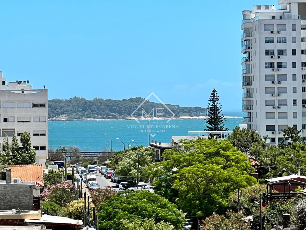 Apartamento ID.777 - Oportunidad única: En venta apartamento amueblado en Islamar, Ideal para Familias o Inversión