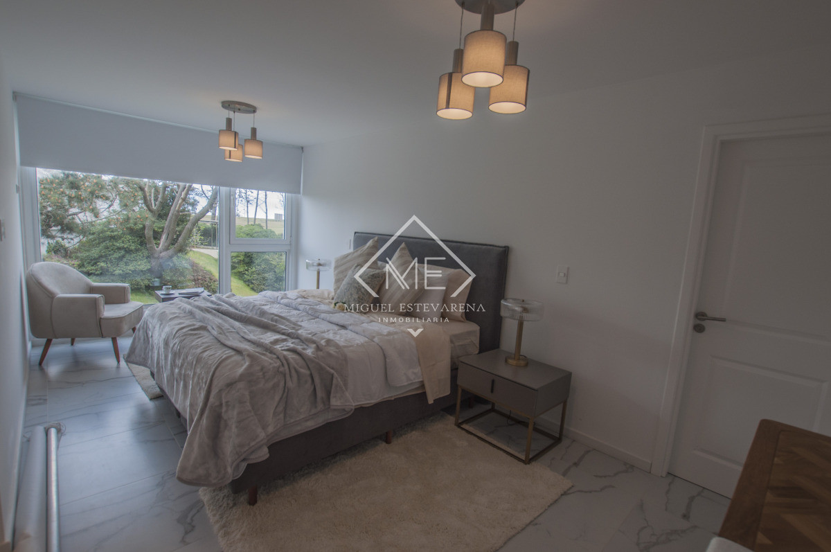 Apartamento ID.847 - Apto en venta, 3 dormitorios en suite, Punta del Este