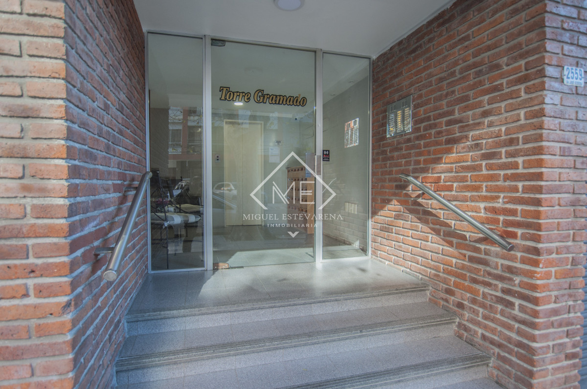 Apartamento ID.815 - Apto 1 Dorm. Punta Carretas - Garaje, Muy Luminoso