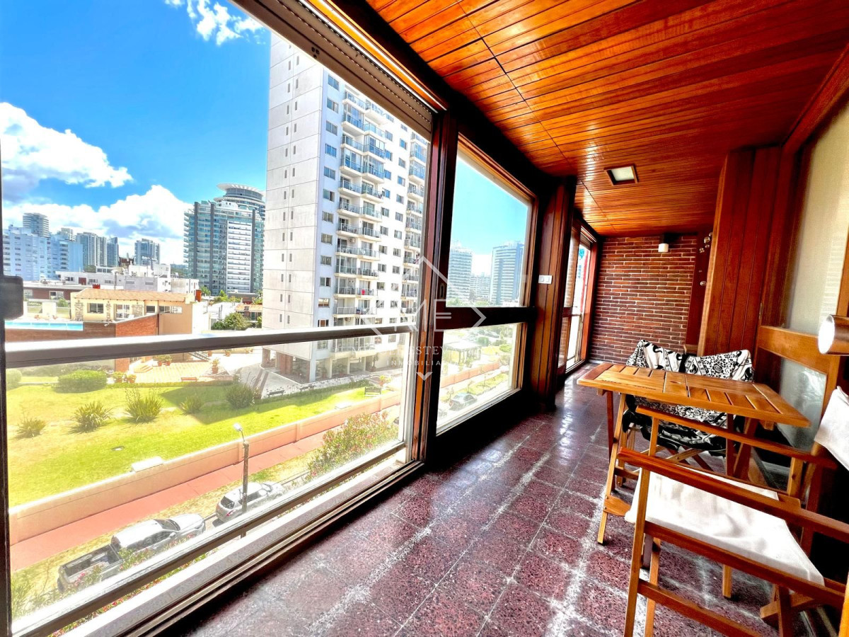 Apartamento ID.777 - Oportunidad única: En venta apartamento amueblado en Islamar, Ideal para Familias o Inversión