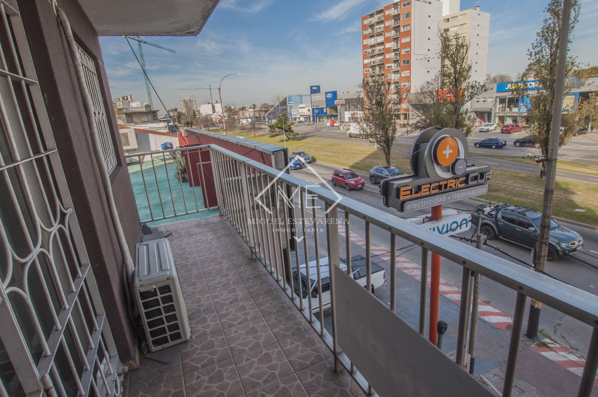 Apartamento ID.819 - Venta Apartamento Luminoso - Cerca Shopping, Apto Crédito, Permuta