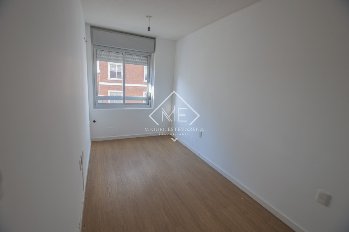 Apartamento ID.821 - Apto 2 Dorm. Tres Cruces - Garaje Opcional, Recepción 24hs