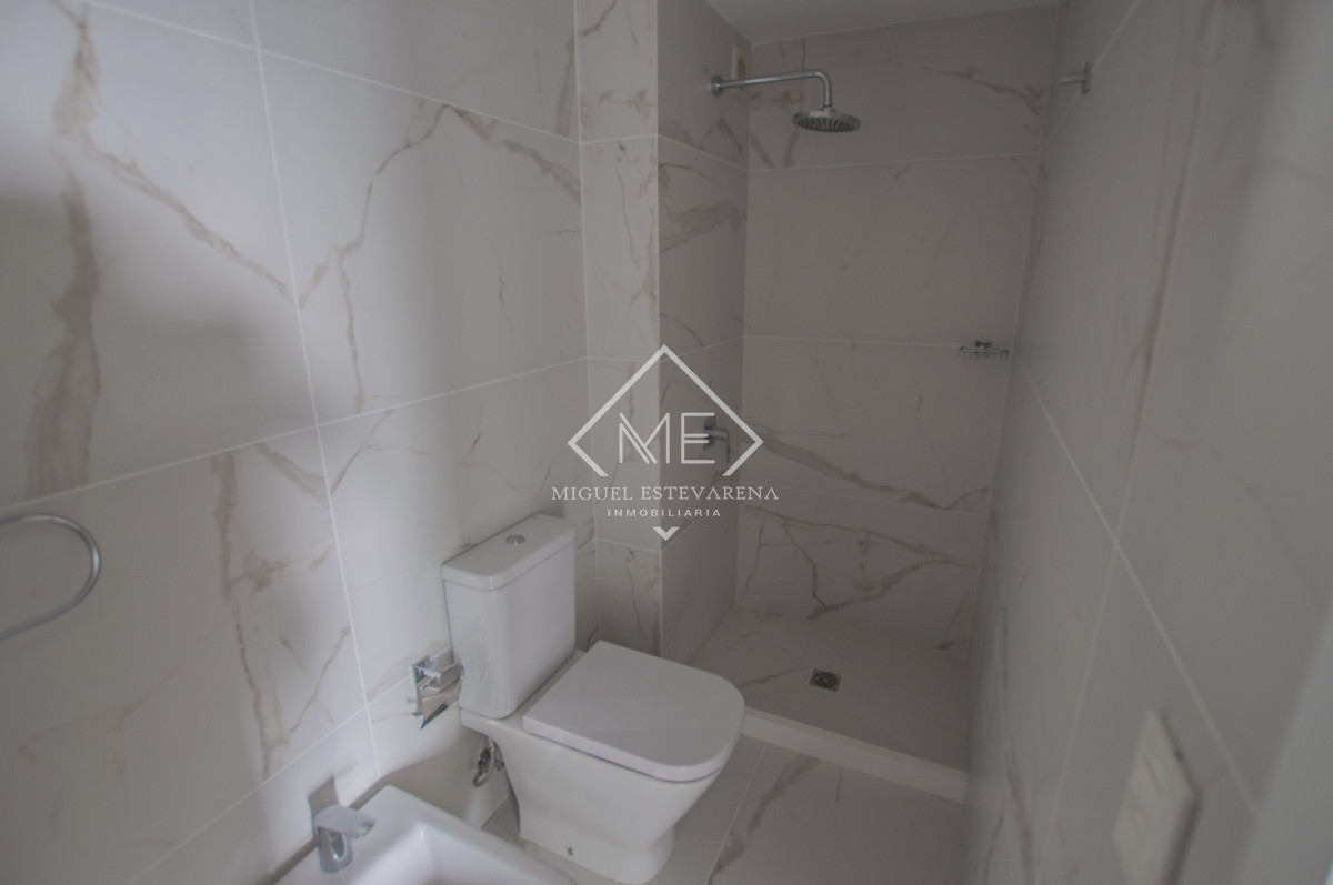 Apartamento ID.722 - Vive el confort y la elegancia: Apartamento en venta a 5 cuadras de la Playa Mansa