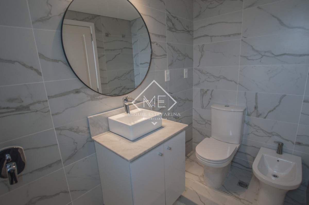 Apartamento ID.847 - Apto en venta, 3 dormitorios en suite, Punta del Este