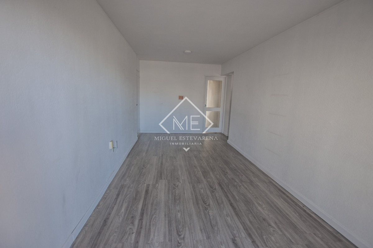 Apartamento ID.819 - Venta Apartamento Luminoso - Cerca Shopping, Apto Crédito, Permuta