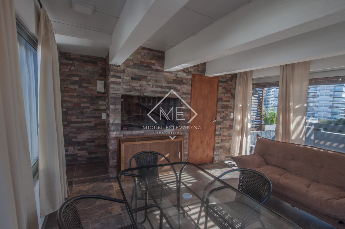 Apartamento ID.814 - Apto 1 Dorm. C/ BBQ Exclusiva - Pte. del Este, Cochera, Bajos G.C.