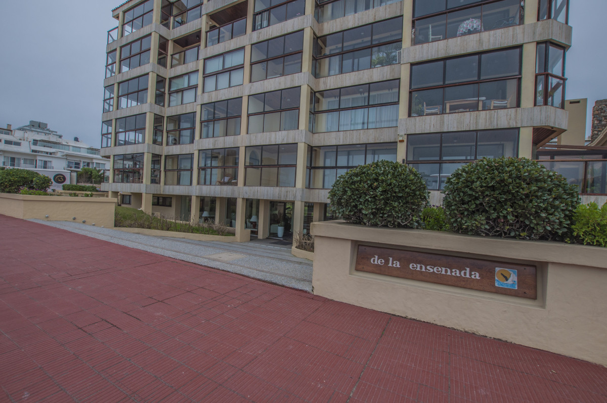 Apto 3 Dorm. Pte. del Este - Frente El Emir, Vista Mar Directa