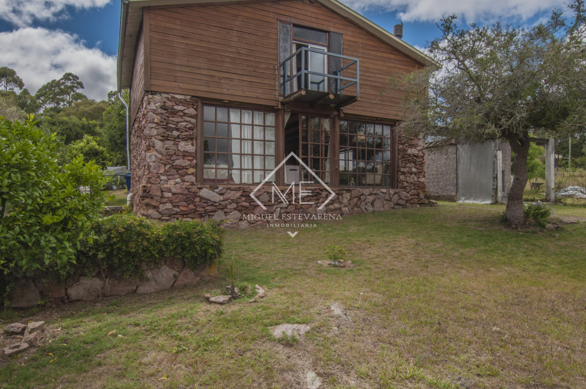 Casa ID.863 - Venta Casa en Piedra y Madera - Balcón Panorámico, Ideal Renta en Villa Serrana