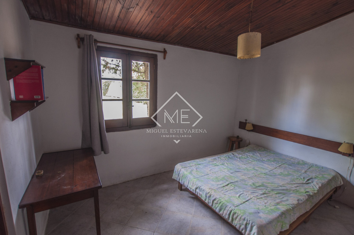 Casa ID.866 - Venta Casa en Barrio Blanes Viale - Terreno con Frente a Dos Calles