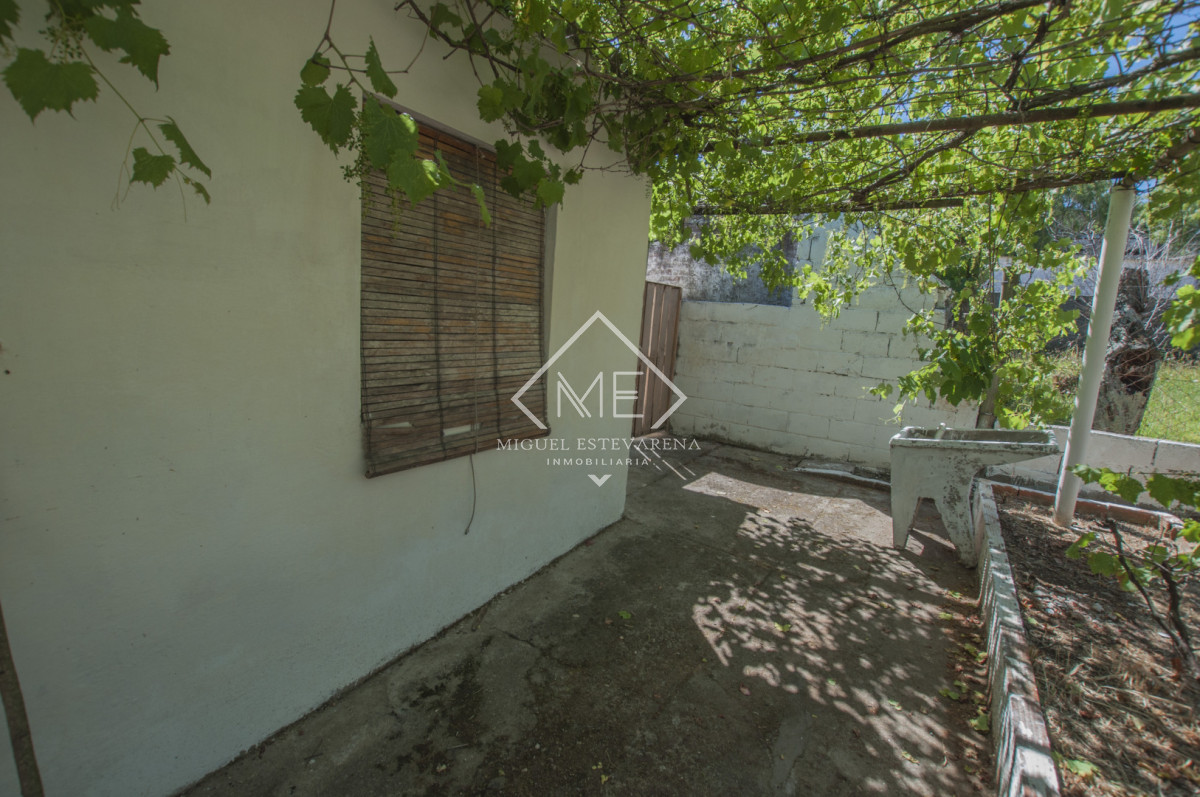 Casa ID.860 - Alquiler Casa 3 Dormitorios Minas - Garaje, Estufa Leña