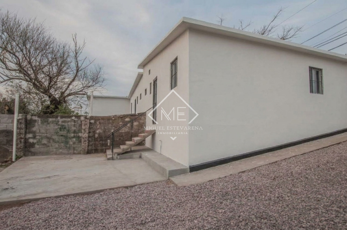 Casa ID.905 - Casa de 2 Dormitorios en Alquiler - Cochera, Patio y Garantía de Aseguradoras