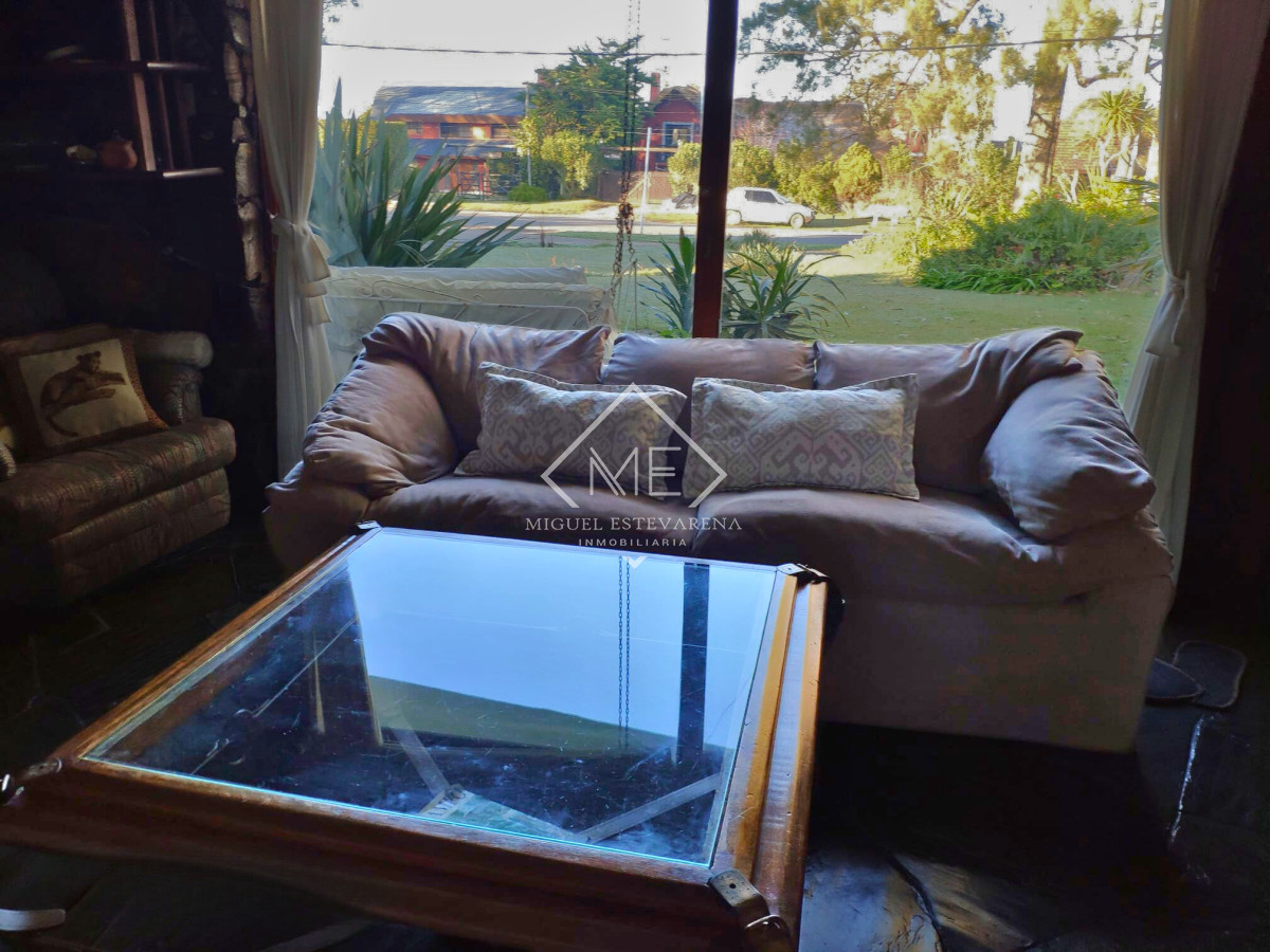 Casa ID.760 - Casa de cuatro dormitorios en venta en Pinares, Maldonado.