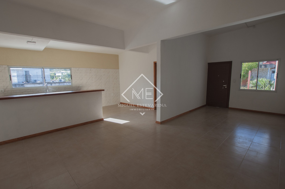 Casa ID.873 - Alquiler en Barrio Las Delicias - Casa 2 Dormitorios Remodelada