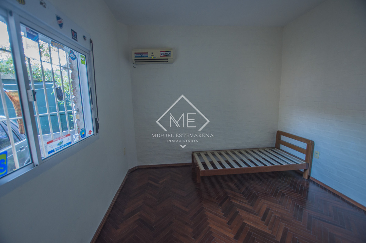 Casa ID.826 - Casa 4 Dorm. Buceo - 2 Patios, Garaje, Apta Banco