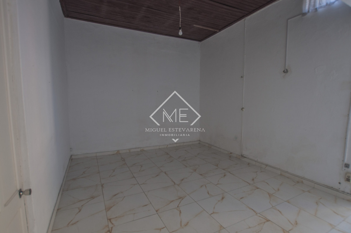 Casa ID.874 - Casa en Venta con Dormitorio en Suite y 400 m² de Terreno - Excelente Ubicación en Minas