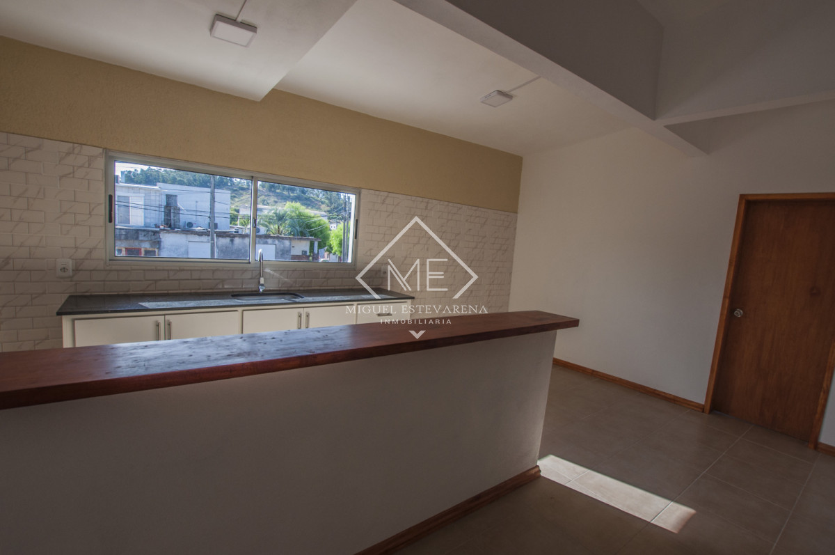 Casa ID.873 - Alquiler en Barrio Las Delicias - Casa 2 Dormitorios Remodelada