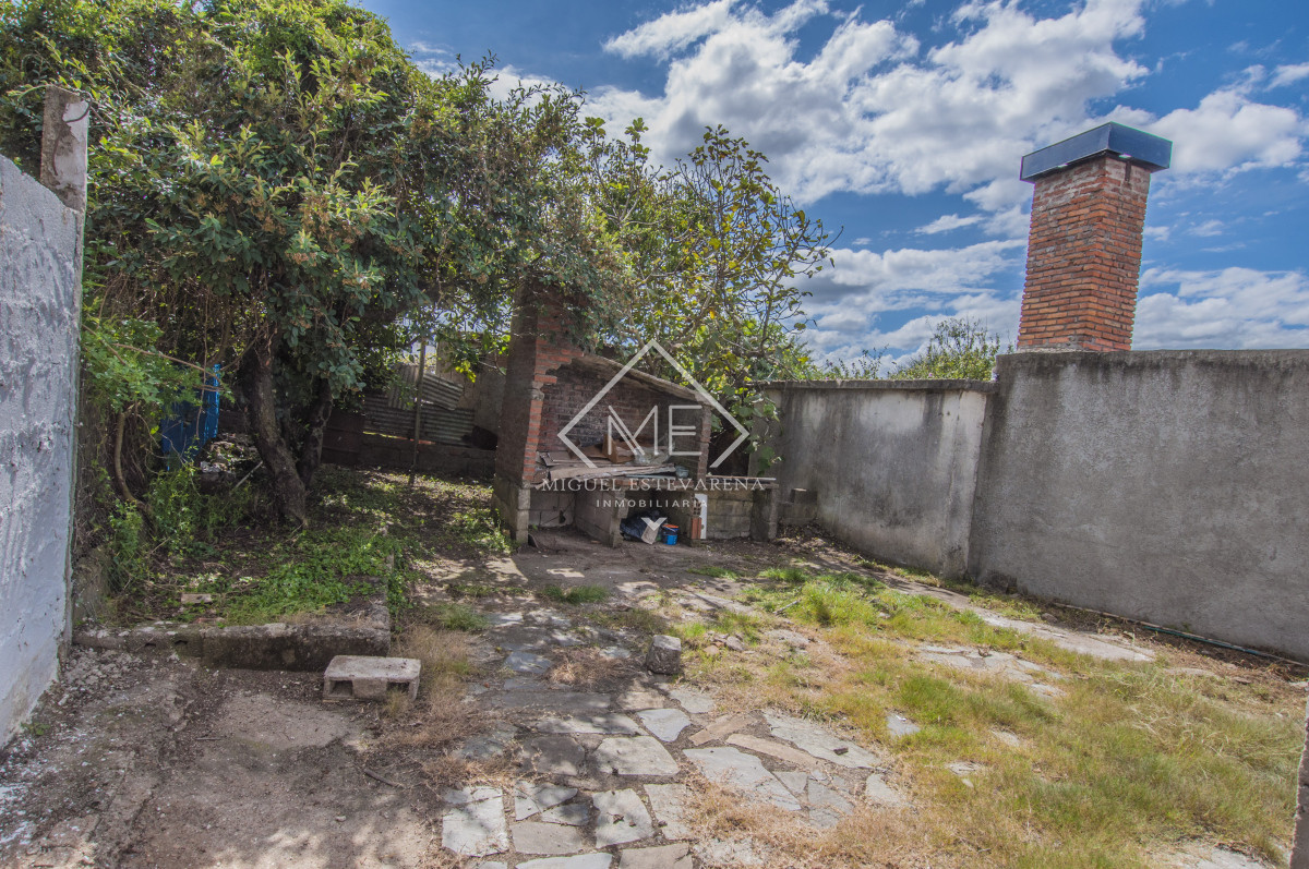 Casa ID.778 - En alquiler: Casa de 2 dormitorios en barrio España, Minas.