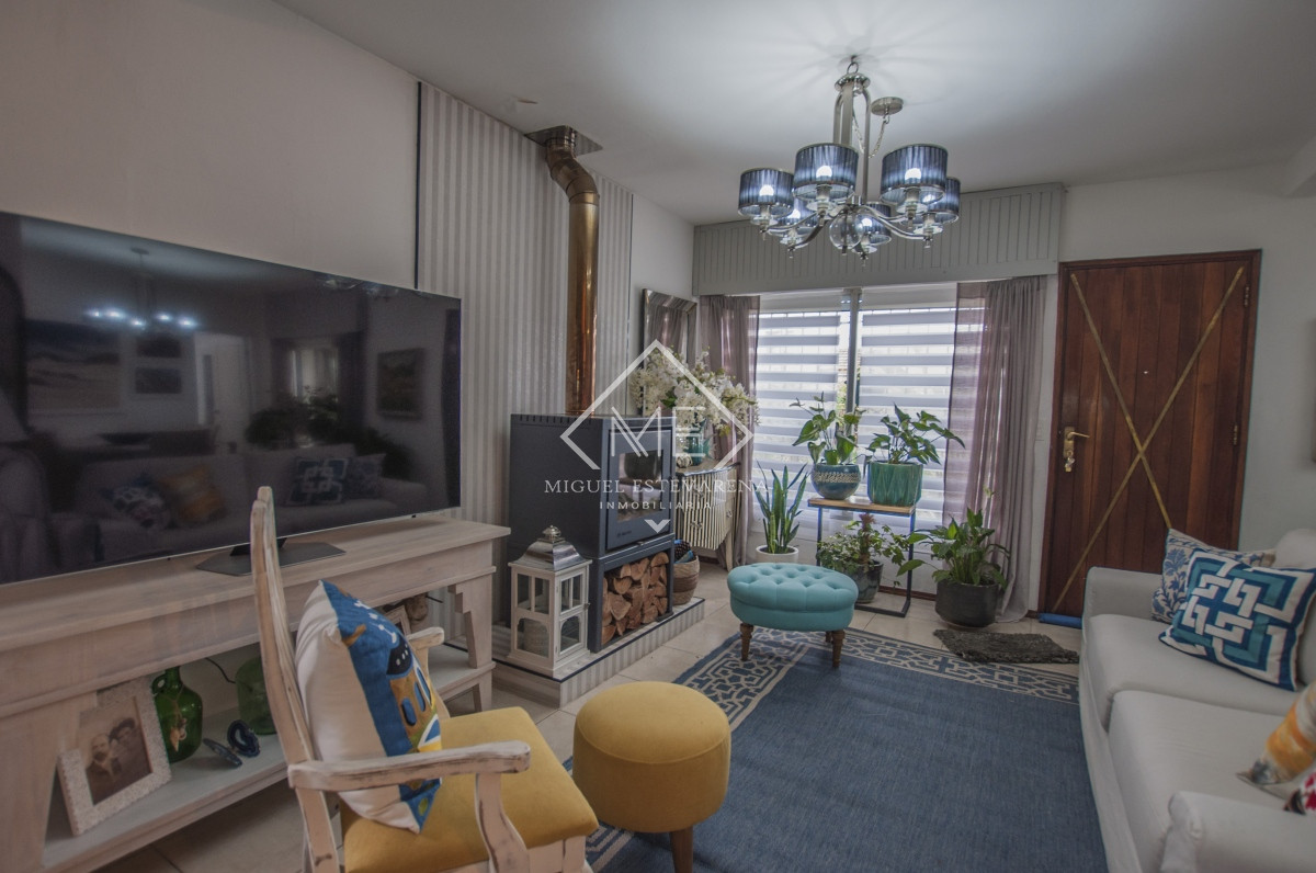 Casa ID.711 - Casa de tres dormitorios y tres baños a la venta en Maldonado.