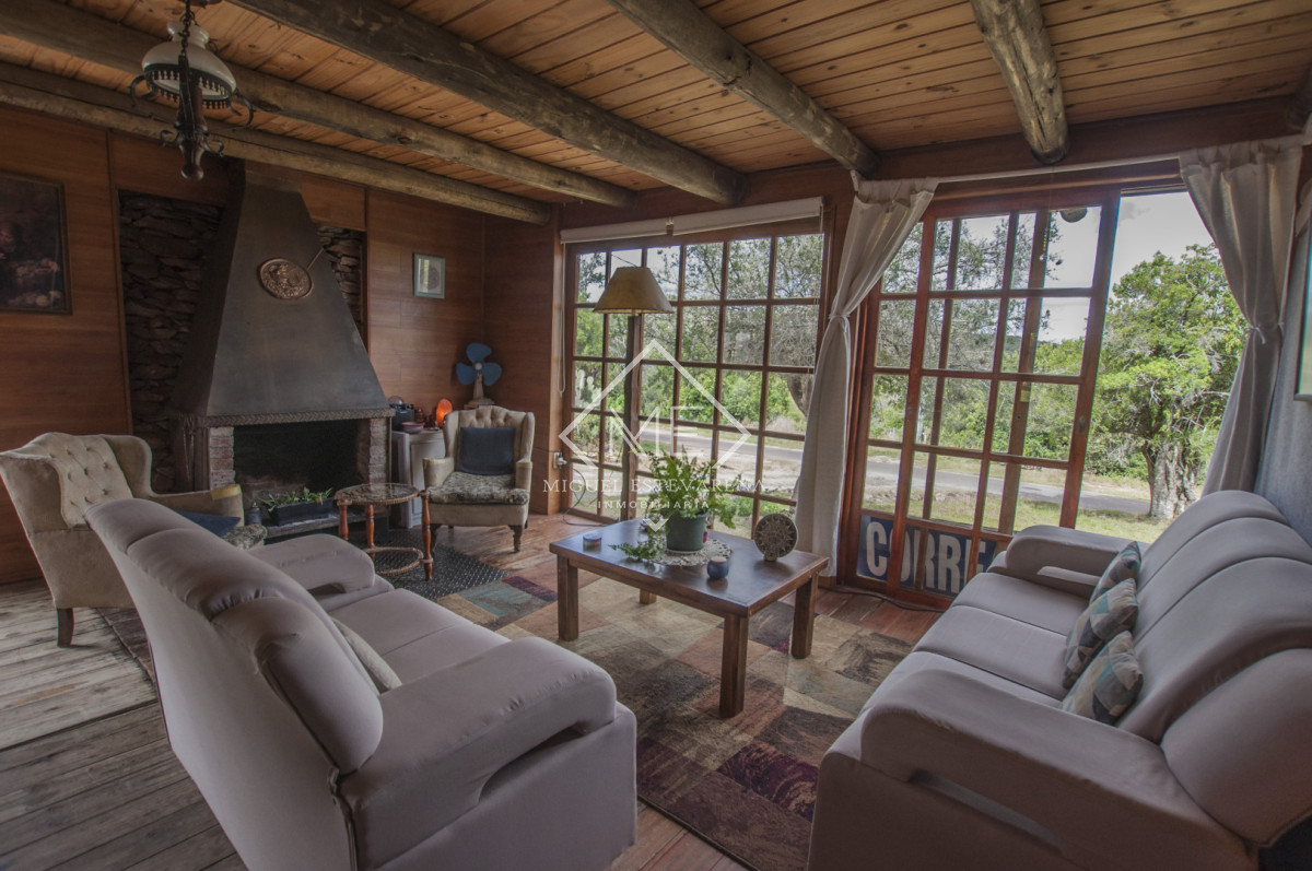 Casa ID.863 - Venta Casa en Piedra y Madera - Balcón Panorámico, Ideal Renta en Villa Serrana