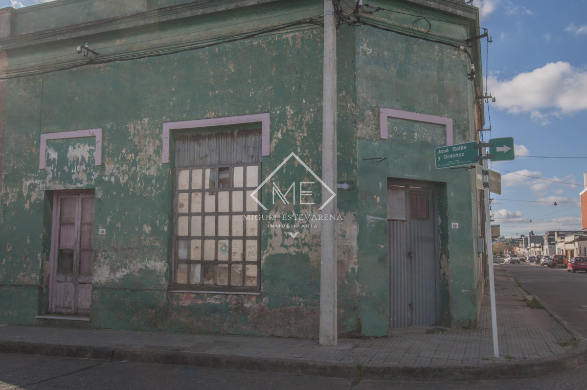 Casa ID.886 - Venta en Minas - PH para Reciclar en Esquina de Batlle y Colón