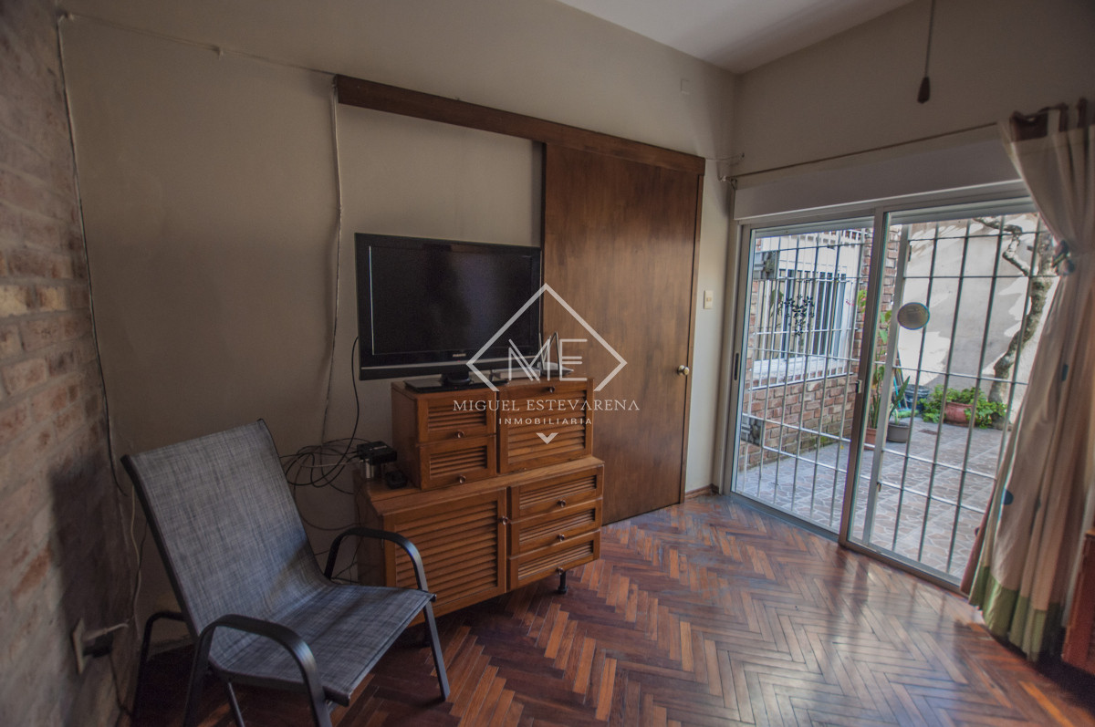 Casa ID.826 - Casa 4 Dorm. Buceo - 2 Patios, Garaje, Apta Banco